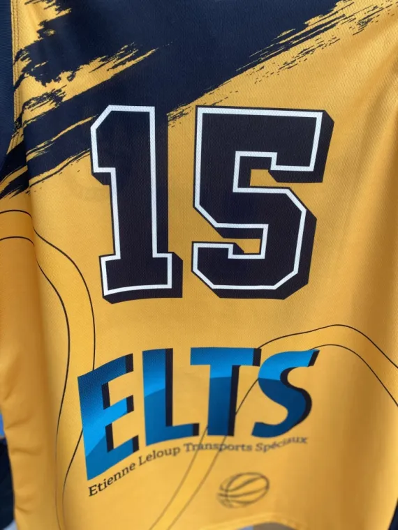 Sponsoring d'un club de basket par notre entreprise de transport à Petit-Couronne, Rouen, ELTS – Étienne Leloup Transports Spéciaux