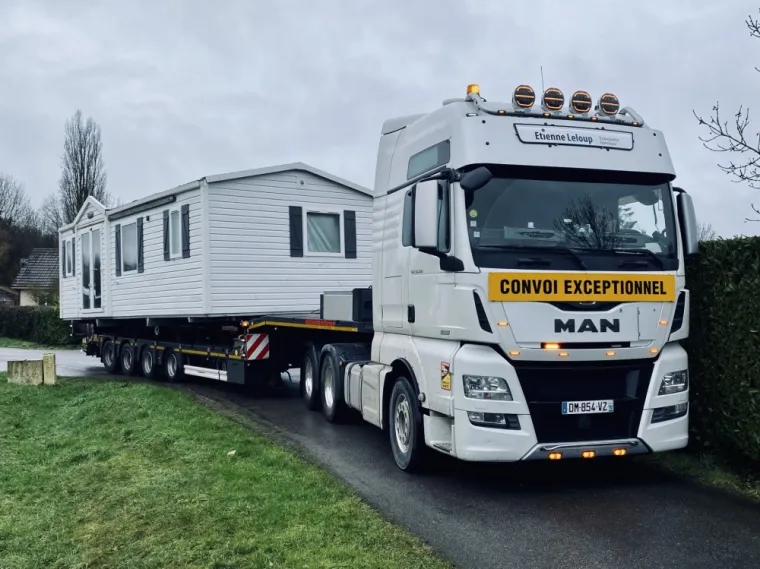 Transport d'un mobil-home à Rouen, Rouen, ELTS – Étienne Leloup Transports Spéciaux