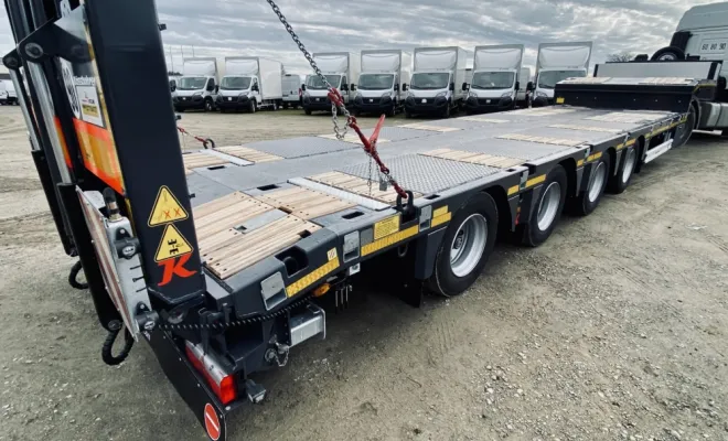 Porte engin surbaissé extensible, Rouen, ELTS – Étienne Leloup Transports Spéciaux